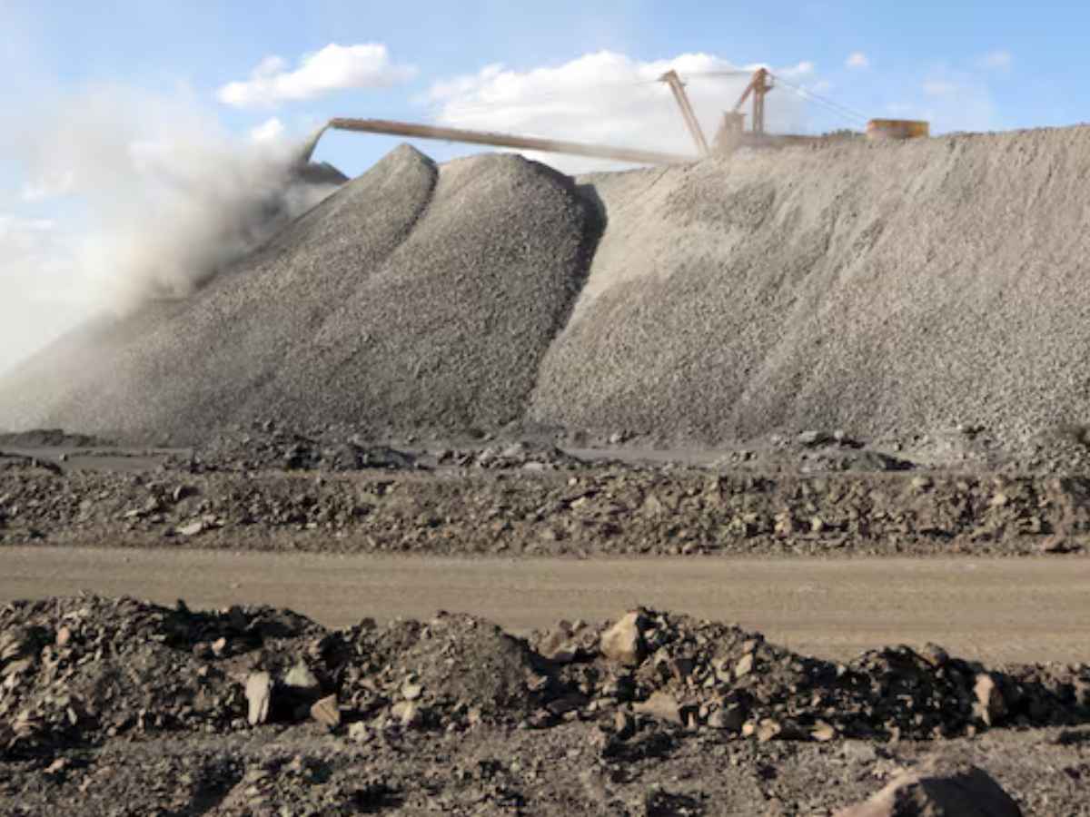 China’s Rare Earth Restrictions Spark Factory Closures in Europe’s Auto Sector