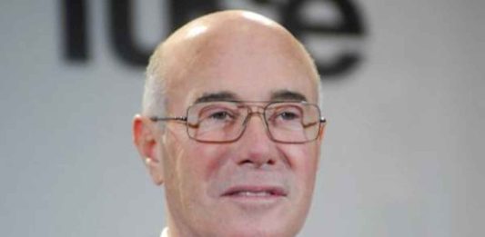 Meet The Hollywood’s Richest Man Who Outranks Tom Cruise and Beyoncé