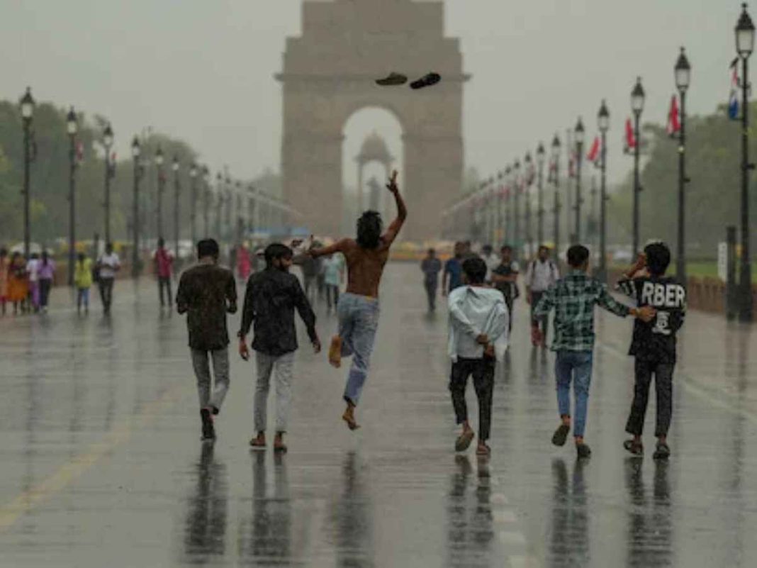 Weather Forecast for June 20, 2025: Rain Likely in Delhi-NCR; Heavy Showers Expected in Bihar, Jharkhand, and Rajasthan