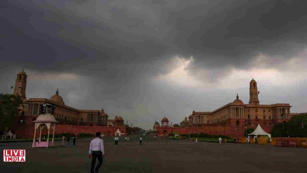 Weather: Thunderstorms and Gusty Winds Expected in Gurugram and Delhi NCR