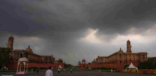 Weather: Thunderstorms and Gusty Winds Expected in Gurugram and Delhi NCR