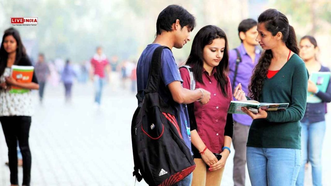 Class 12 Cleared in 2025? Don’t Miss These 10 Crucial Documents for College Admission