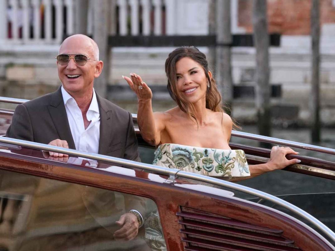 Inside Jeff Bezos, Lauren Sánchez Wedding: Kim K, DiCaprio, Oprah & Other Hollywood Celebs Dazzle in Venice