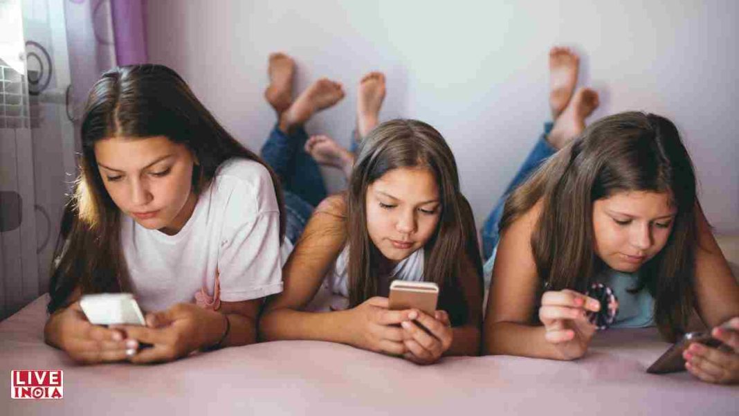 How to Build Genuine Friendships on Social Media in a Digital-First World