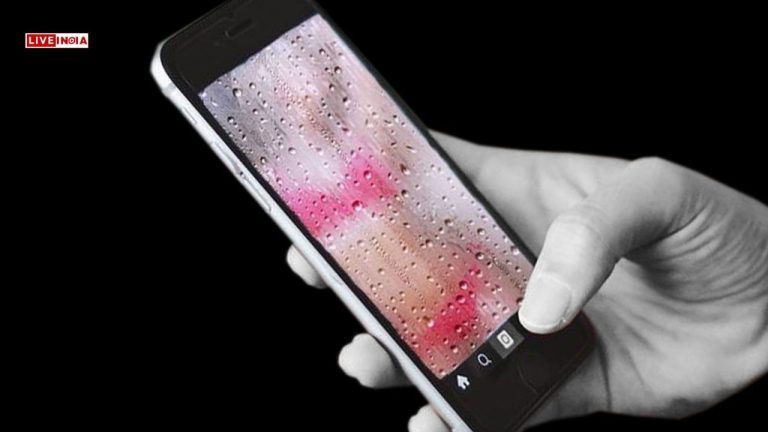 Here's Why You Need to ‘Delete Your Nudes’ and Other Private Pics Before travelling to US