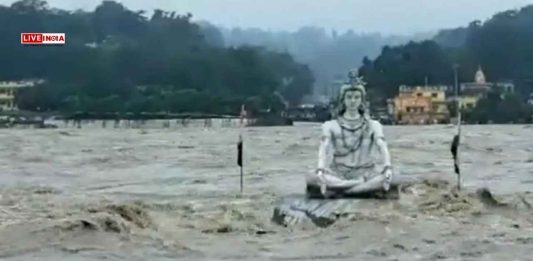 Char Dham Yatra Suspended Amid Heavy Rain Alert in Uttarakhand; Pilgrims Stranded in Haridwar