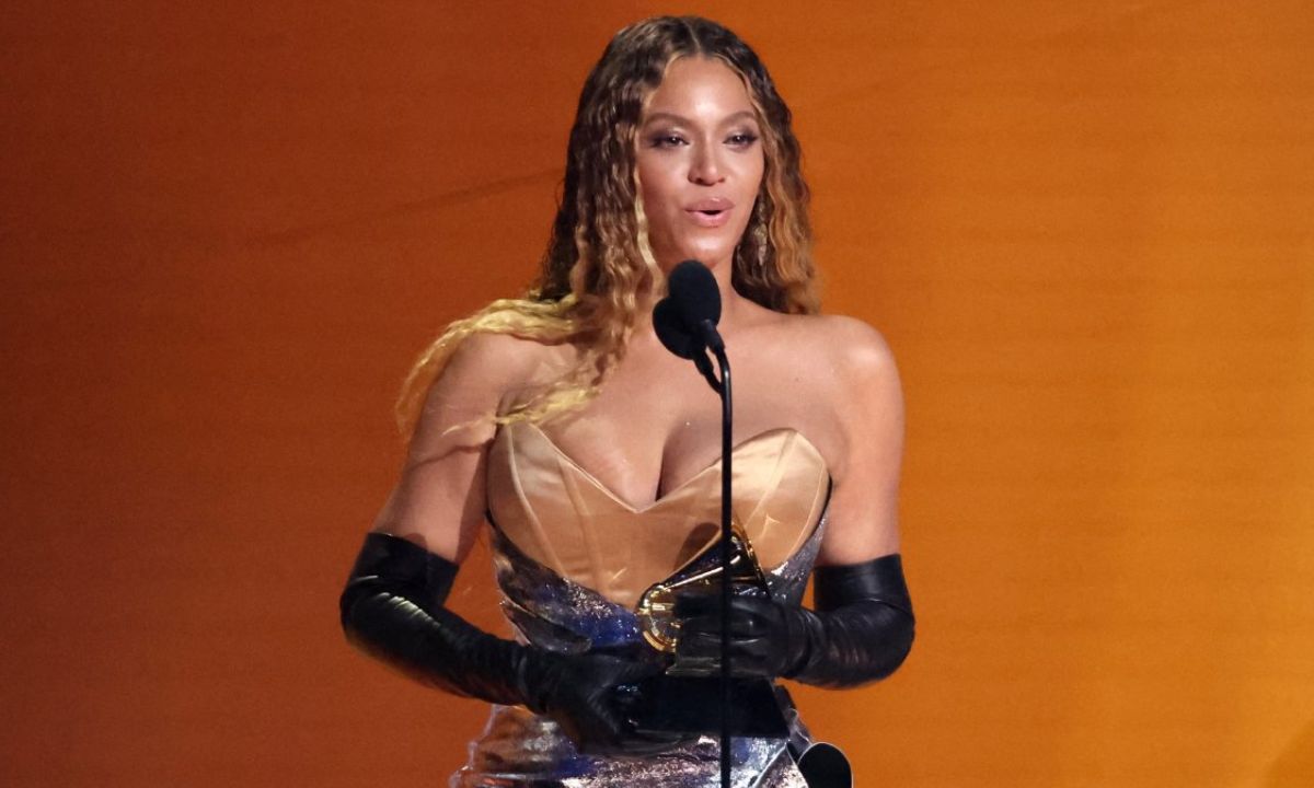 Did Beyoncé Just Save Her Own Show 30 Feet in the Air?