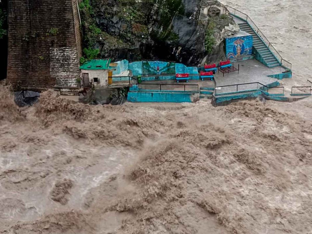 Passenger Bus with 18 Onboard Plunges into Alaknanda River near Uttarakhand’s Gholtir on Badrinath Highway