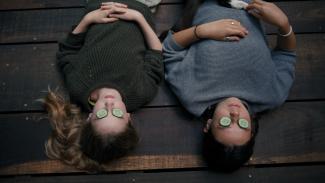 Sisters in War: ‘Cuba & Alaska’ Trailer Debuts Ahead of Sheffield Doc Fest Premiere