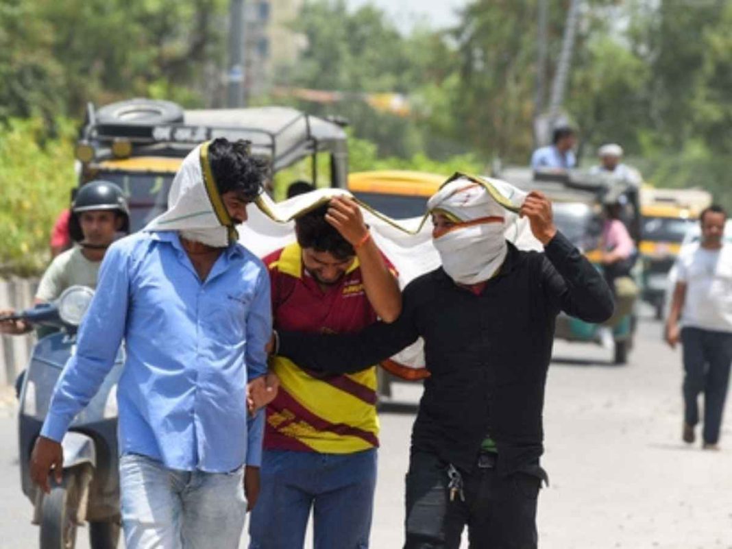 Delhi Temperature today: How Hot Will It Get?