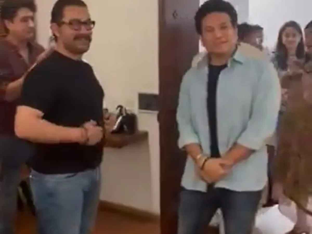 Aamir Khan Welcomes Sachin Tendulkar Home; Sitaare Zameen Par Cast Jumps With Joy