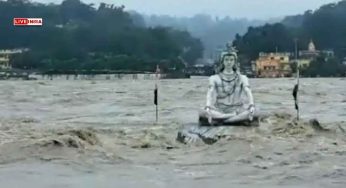 Char Dham Yatra Suspended Amid Heavy Rain Alert in Uttarakhand; Pilgrims Stranded in Haridwar