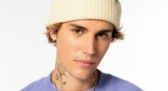 Are Justin Bieber’s Selfies Hiding a Deeper Message?