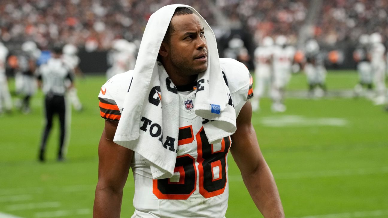 Cleveland Browns' Jordan Hicks Announces Retirement Days Into Training Camp