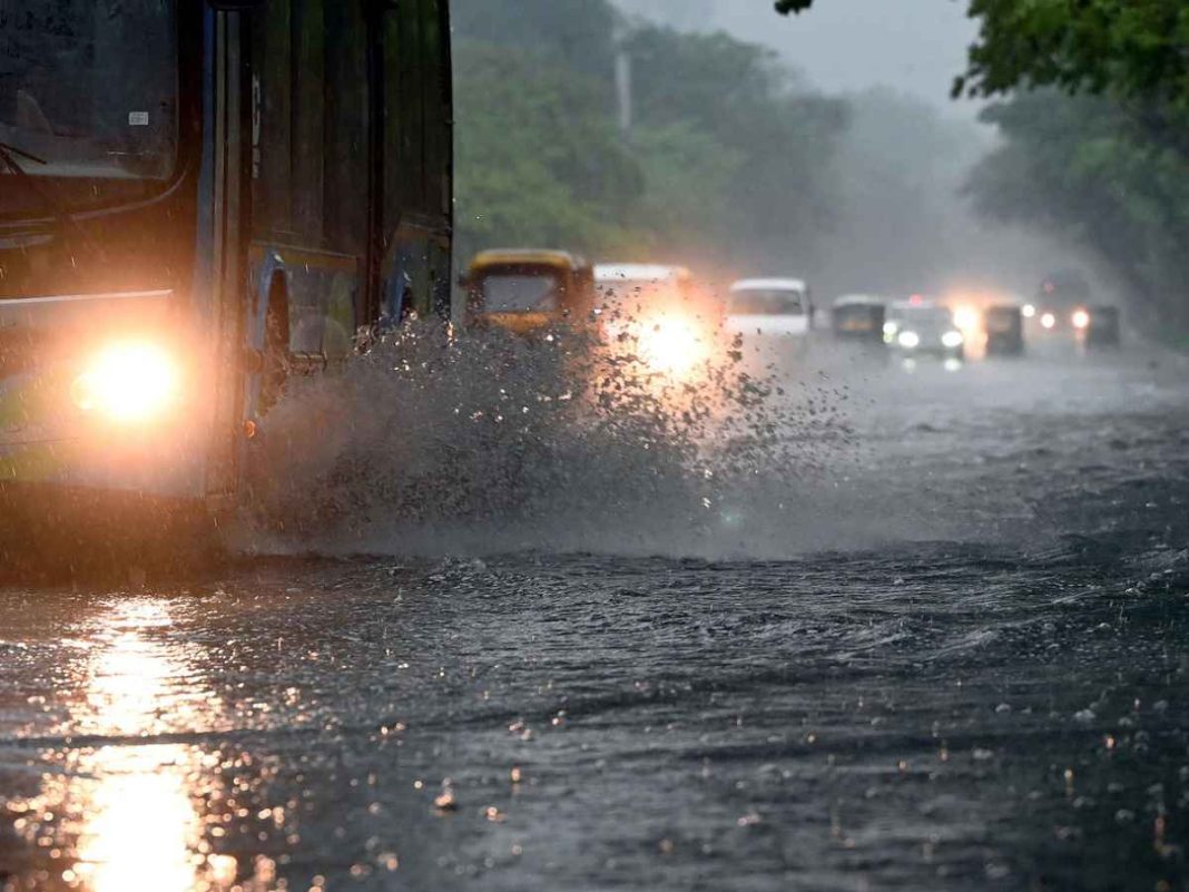 Heavy Rain Lashes Delhi-NCR, Airlines Issue Travel Advisory