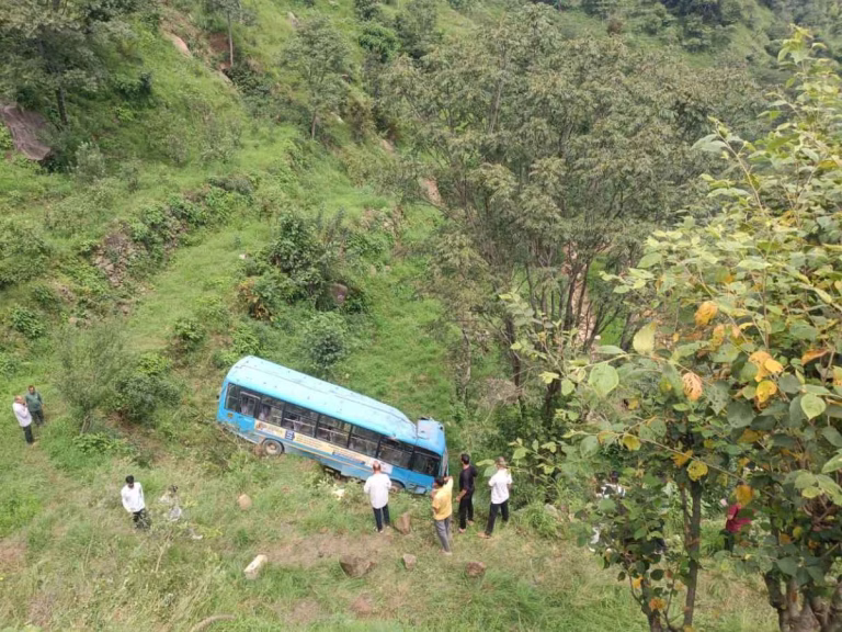 Himachal Pradesh: 5 Dead, Over 20 Injured as Bus Plunges into Mandi Gorge