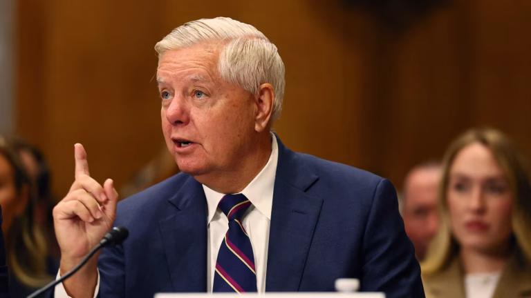 Lindsey Graham Issues Stern Warning: Trump To Impose 100% Tariffs On Russian Oil Buyers India, China, and Brazil