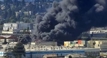 Fire News: Oakland Warehouse Fire Spreads To 2nd Building, Burns Multiple Vehicles