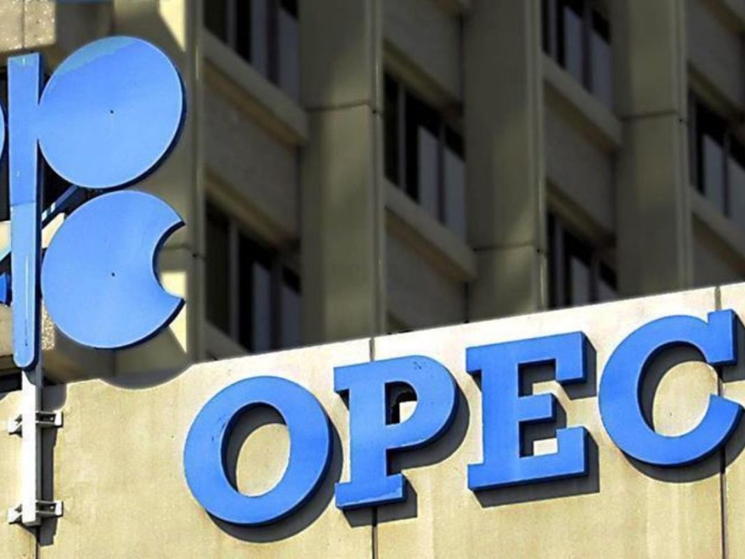 Oil Prices Dip on Expectations of Another OPEC+ Production Hike