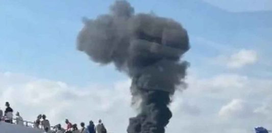 Plane Crashed Southend Airport: Pilots Wave to Children Seconds Before Fatal Crash