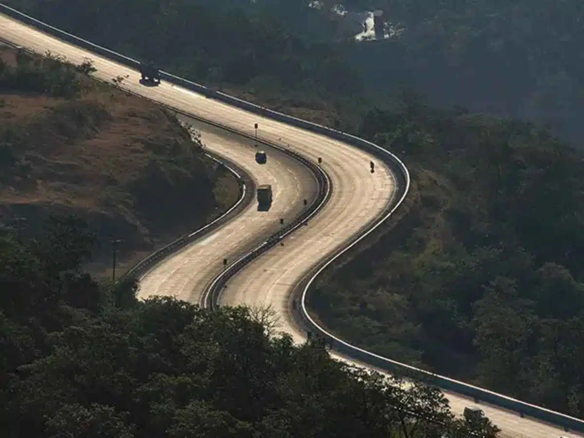Pune to Bengaluru in 6 Hours? ₹50,000 Cr Pune Highway Awaits Final Green Light