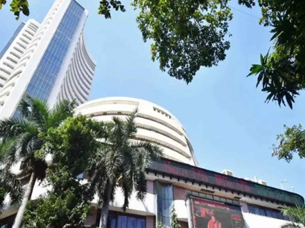 Stock Market LIVE Updates: Sensex Falls Over 100 Pts, Nifty Below 25,150; RIL, ICICI Bank Top Drags