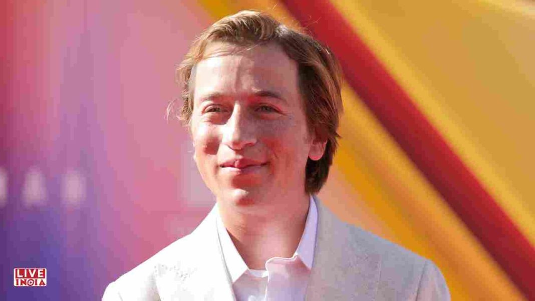 Skyler Gisondo Thought He Was Auditioning for Superman — But Says David Corenswet Is the Right Man of Steel