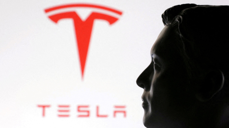 “Tesla Tumbles: Is Trump-Musk Feud Fueling the Crash?”