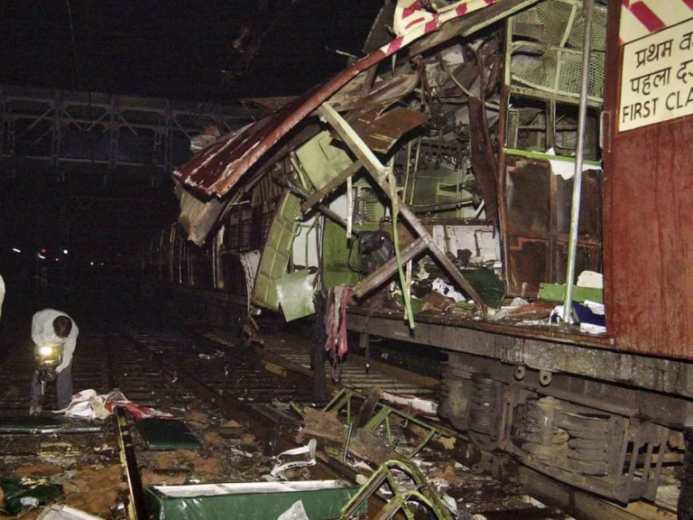Bombay HC Acquits All 12 Accused in 2006 Mumbai Train Blasts Case!