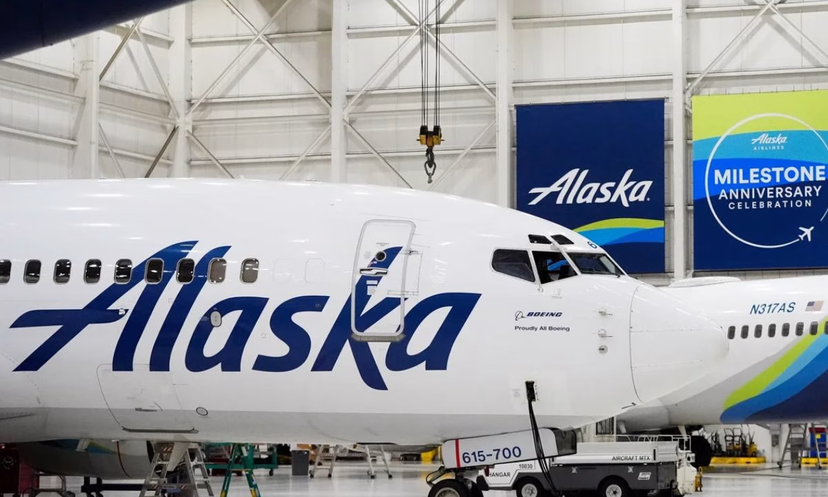 Alaska Airlines Cancels Flights After Major IT Failure Disrupts Operations