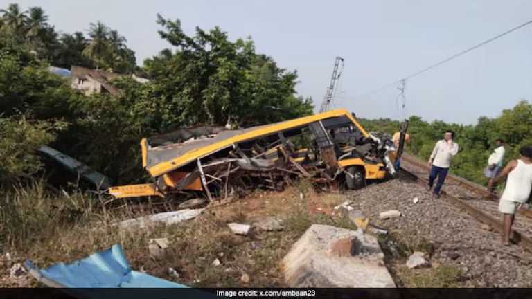 Tamil Nadu: Cuddalore Train Accident: 2 Children Dead, Several Injured as School Van Hit by Train