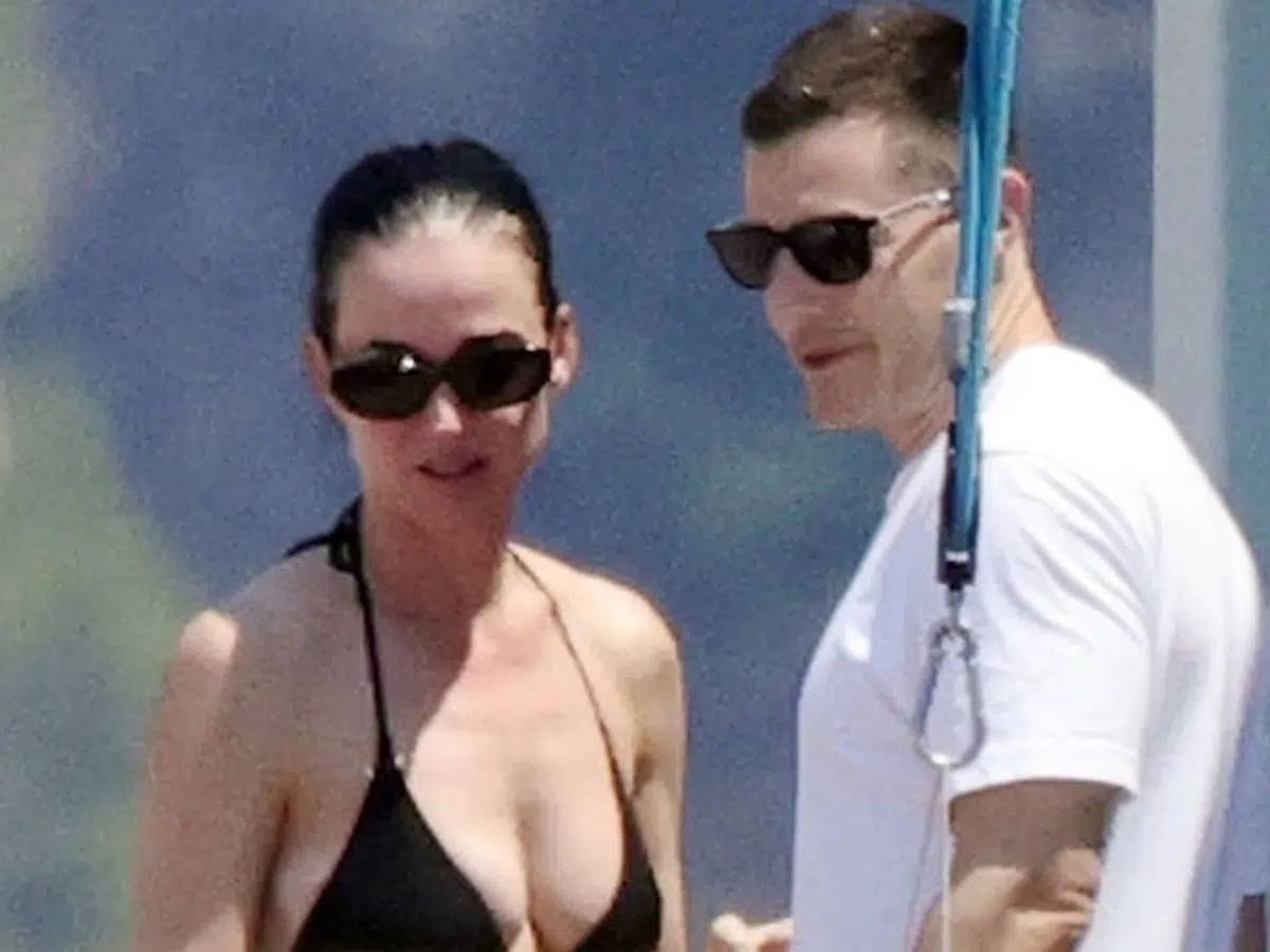 Katy Perry Enjoys On A Yacht Holiday With....