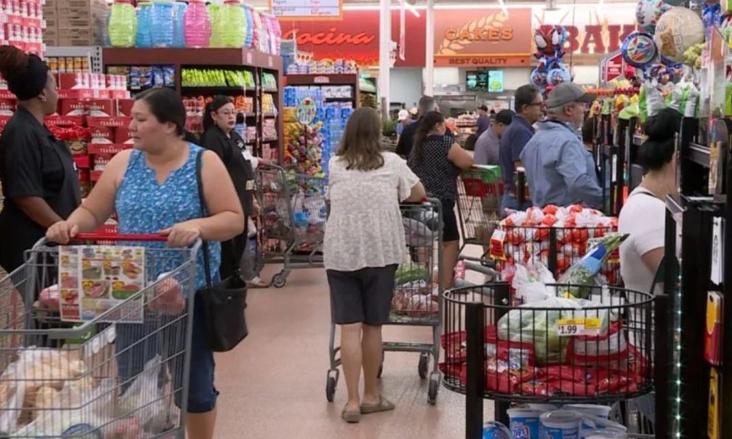 Superior Grocers Opens Amid ICE Crackdown in Las Vegas