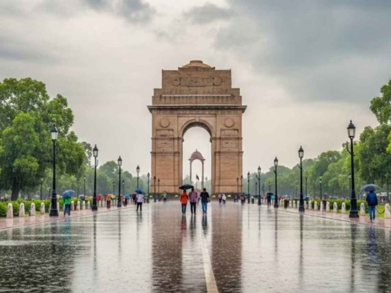 Delhi Reels Under Humid Heat; Light Rain, Thunderstorms Likely Today