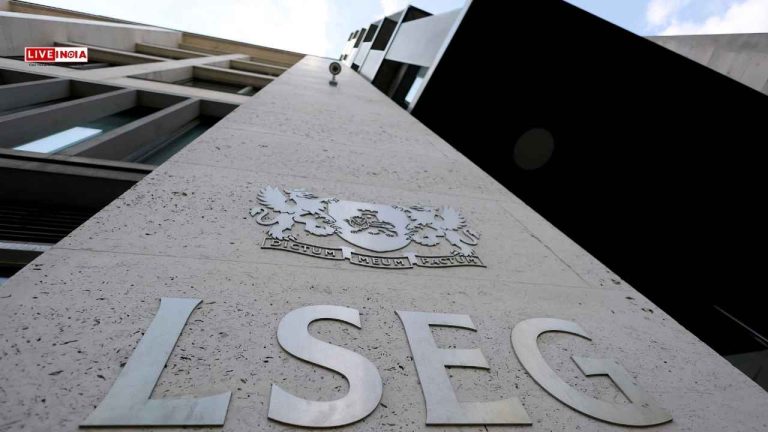 FTSE 100 Rebounds as Reeves Crisis Eases, US-Vietnam Trade Deal Boosts Market Sentiment
