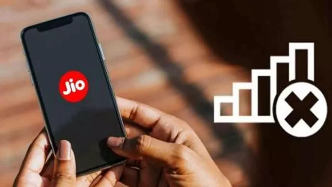“Why Are Reliance Jio Users Suddenly Losing Signal and Mobile Data?”