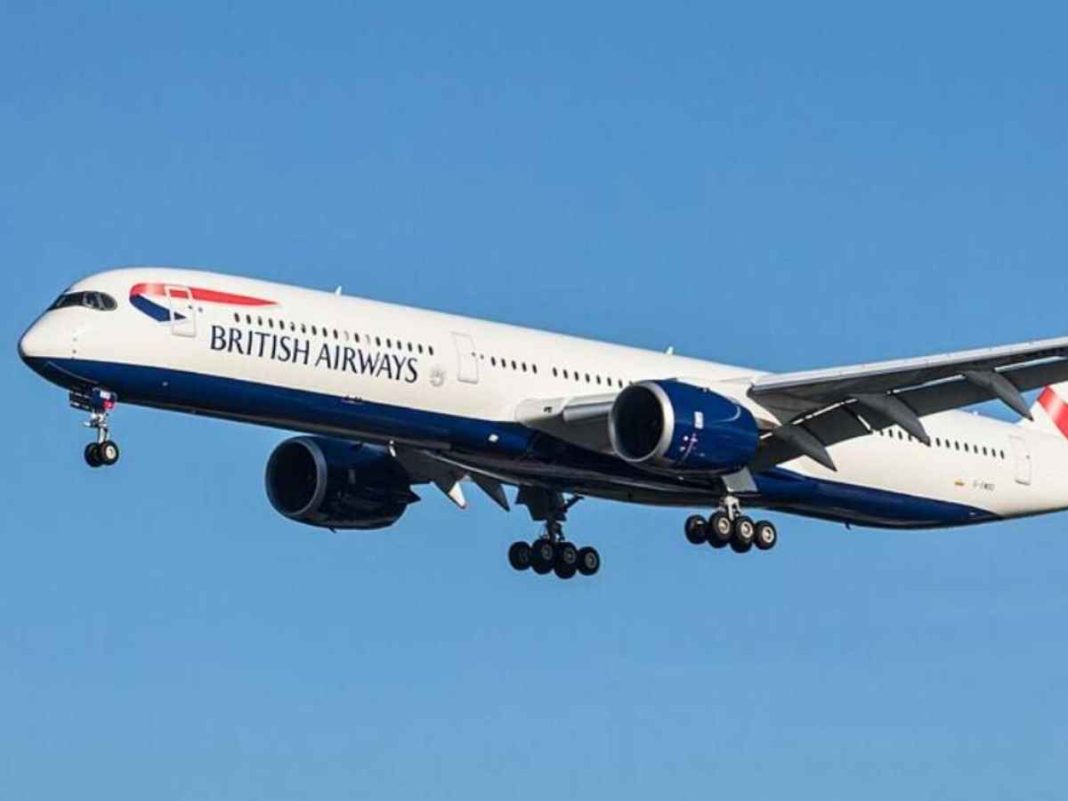 British Airways Pilot Suspended for Leaving Cockpit Door Open