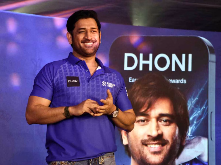 MS Dhoni Witty Reply to a Fan About His IPL Future Goes Viral