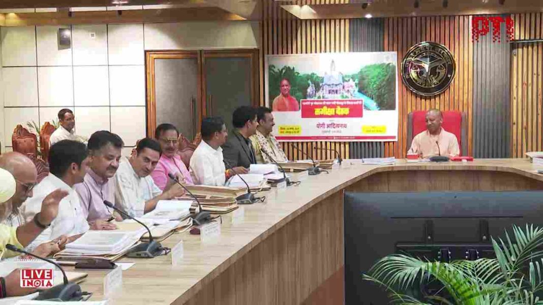 UP CM Yogi Adityanath Cracks Down on Absent Officers During Gorakhpur Review Meeting