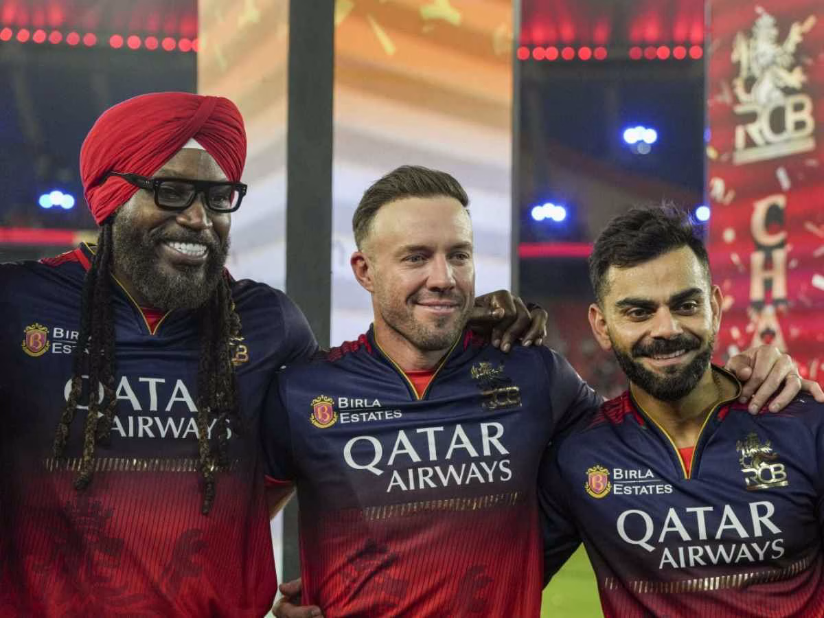 RCB Squad Virat Kohli, Chris Gayle And AB de Villiers Groove On Saath Samundar Paar