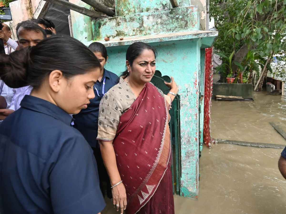 Delhi CM Rekha Gupta Attacked During Public Event, BJP Fumes