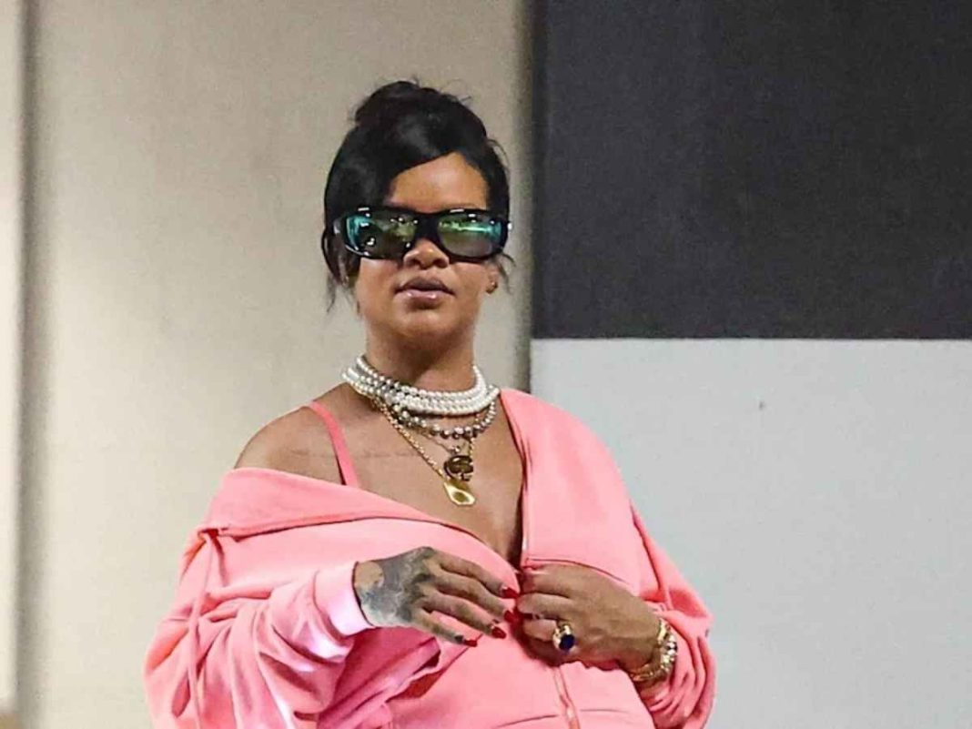 Rihanna Acing Cool Mom Looks, Flaunts Baby Bump