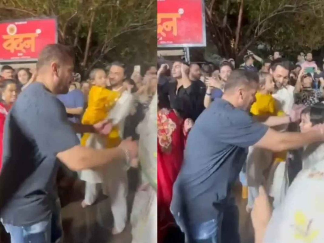 Salman Khan Dances His Heart Out at Ganpati Visarjan