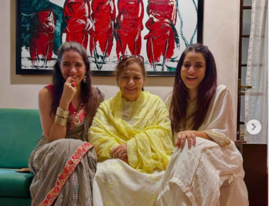'Shararat' Cast's Ganesh Chaturthi Reunion Delights Fans, Farida Jalal Teases a Possible Sequel
