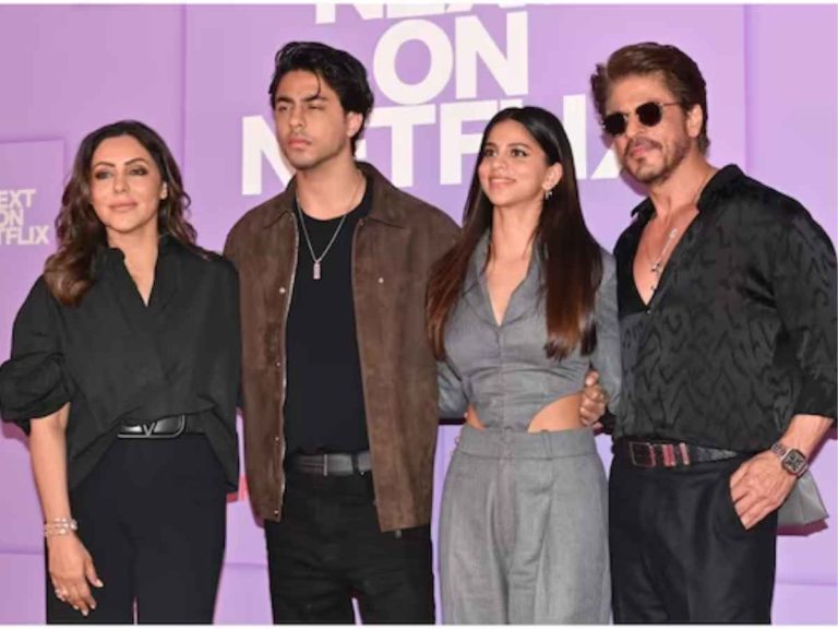 Shah Rukh Khan Warns Aryan to “Not Bully” Suhana in Viral Video