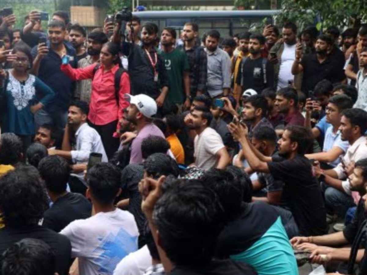 SSC Aspirants Protest At Delhi’s Ramlila Maidan, Many Detained