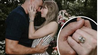 Taylor Swift Gets Proposed To With Jaw-Dropping ₹4.8 Crore Diamond Ring, Disables Comment After Announcement