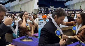 BFF Goals! Rani Mukerji Helps Shah Rukh Khan With His National Award Medal