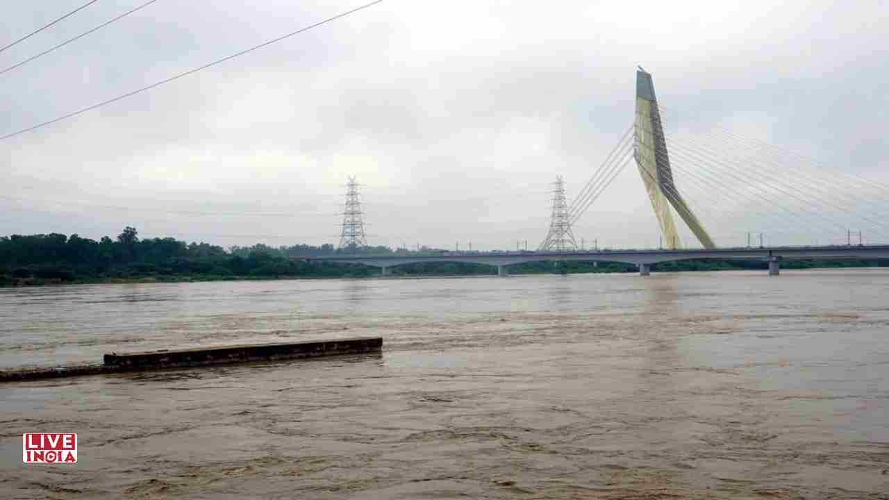 Yamuna River Breaches Danger Mark Again: Low-Lying Areas in Delhi Brace for Flood Impact