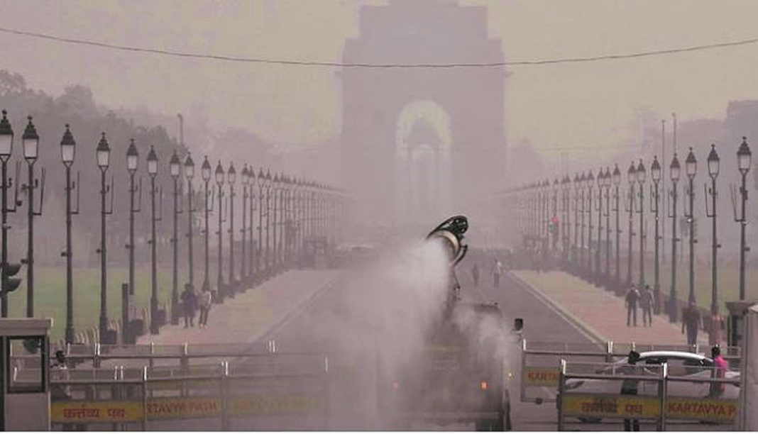 Delhi AQI Spikes to 'Very Poor' Hours After GRAP-III Lift